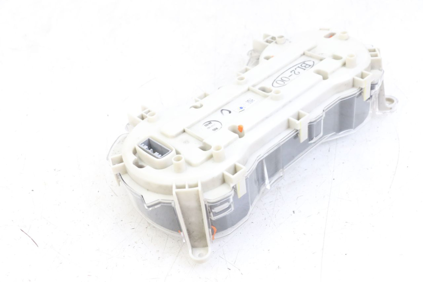 photo de CUENTA KILÓMETROS YAMAHA XMAX X-MAX ABS 125 (2017 - 2020) - Detalle de la pieza