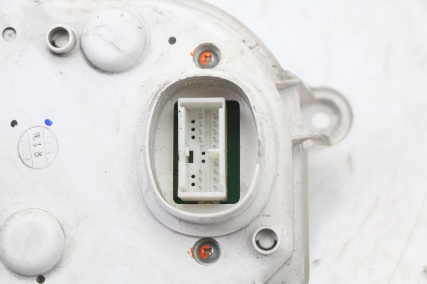 photo de CUENTA KILÓMETROS YAMAHA X-MAX XMAX 125 (2010 - 2013) - Marcados y referencias originales