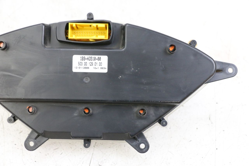 photo de CUENTA KILÓMETROS YAMAHA XMAX X-MAX 125 (2006 - 2009) - Detalle de la pieza