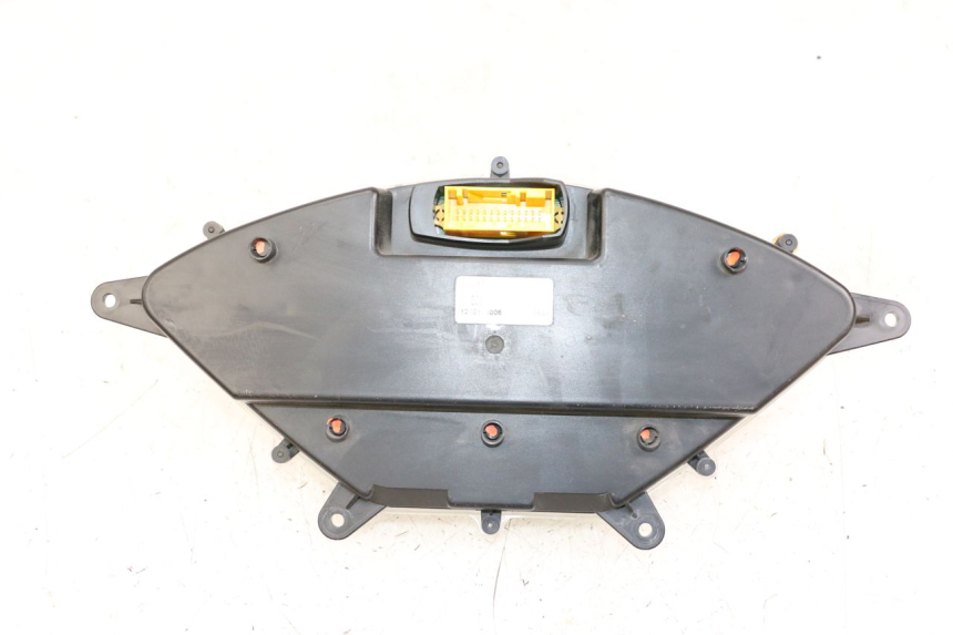 photo de CUENTA KILÓMETROS YAMAHA XMAX X-MAX 125 (2006 - 2009) - Primer plano técnico