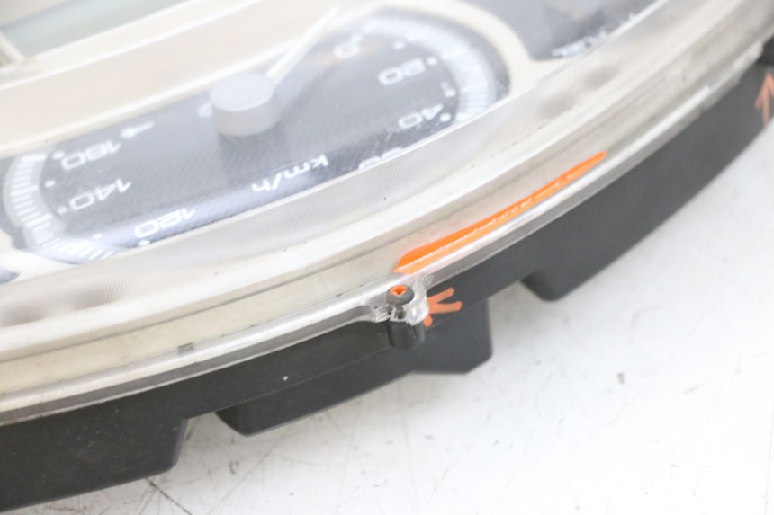 photo de CUENTA KILÓMETROS YAMAHA XMAX X-MAX 125 (2006 - 2009) - Vista general del producto