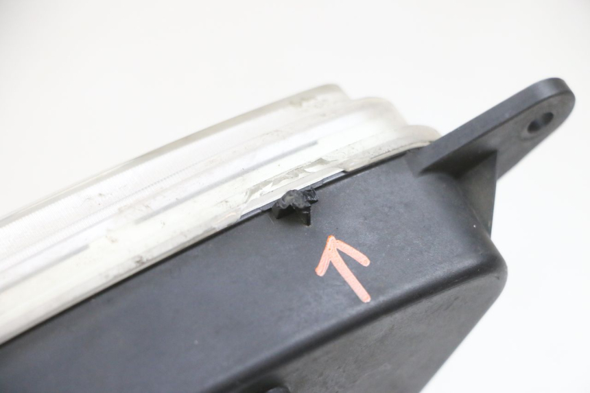 photo de CUENTA KILÓMETROS YAMAHA XMAX X-MAX 125 (2006 - 2009) - Detalles de los puntos de fijación