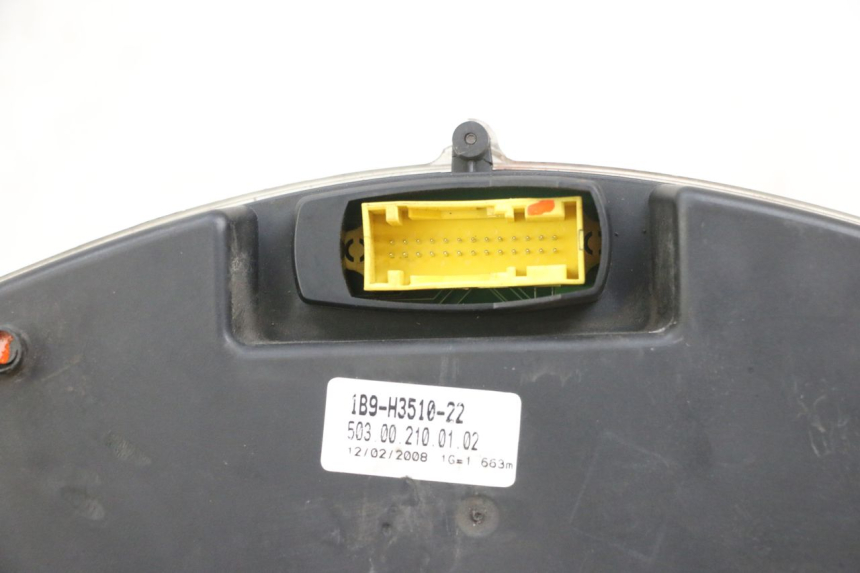 photo de CUENTA KILÓMETROS YAMAHA XMAX X-MAX 125 (2006 - 2009) - Estado de la superficie y material