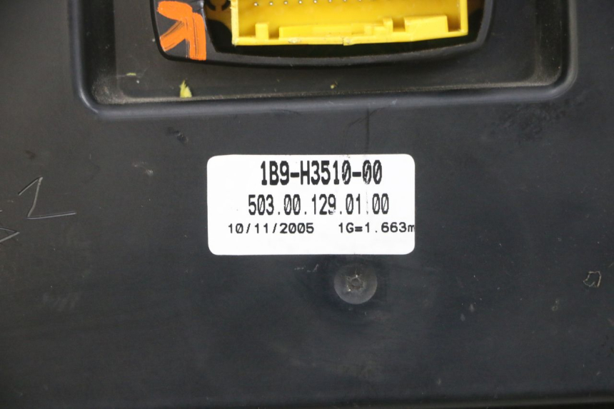 photo de CUENTA KILÓMETROS YAMAHA XMAX X-MAX 125 (2006 - 2009) - Zoom sobre los componentes