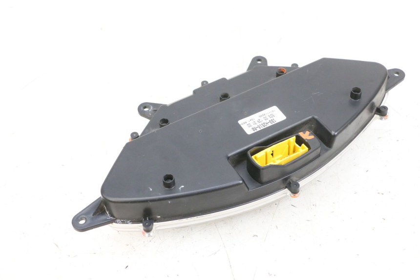 photo de CUENTA KILÓMETROS YAMAHA XMAX X-MAX 125 (2006 - 2009) - Otra perspectiva