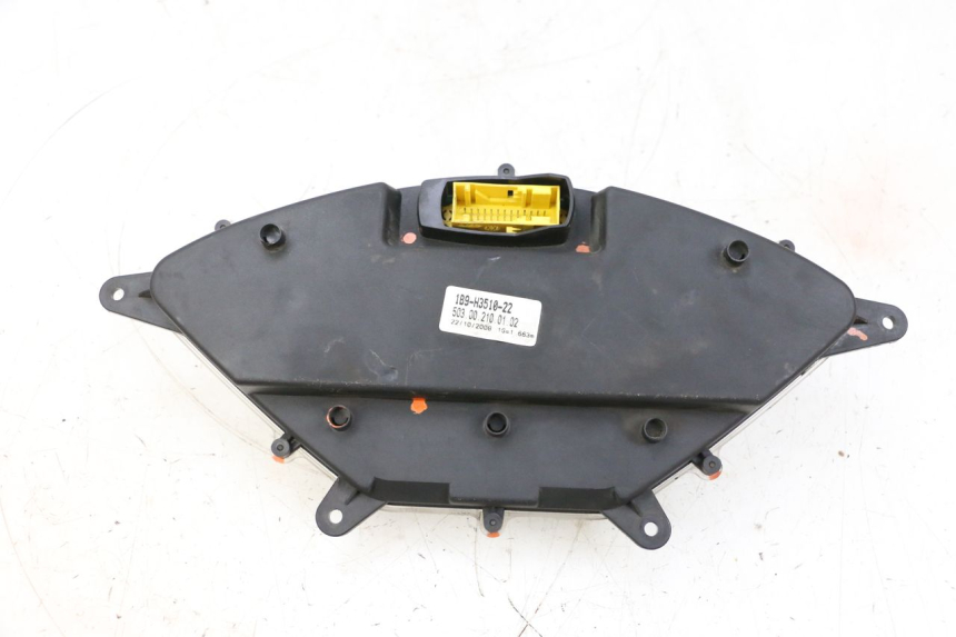 photo de CUENTA KILÓMETROS YAMAHA XMAX X-MAX 125 (2006 - 2009) - Detalles de los puntos de fijación