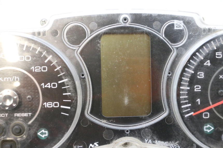 photo de CUENTA KILÓMETROS YAMAHA X-MAX XMAX 125 (2010 - 2013) - Zoom estado de uso