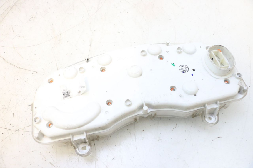 photo de CUENTA KILÓMETROS YAMAHA X-MAX XMAX 125 (2010 - 2013) - Estado de la superficie y material