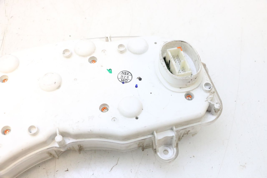photo de CUENTA KILÓMETROS YAMAHA X-MAX XMAX 125 (2010 - 2013) - Marcados y referencias originales