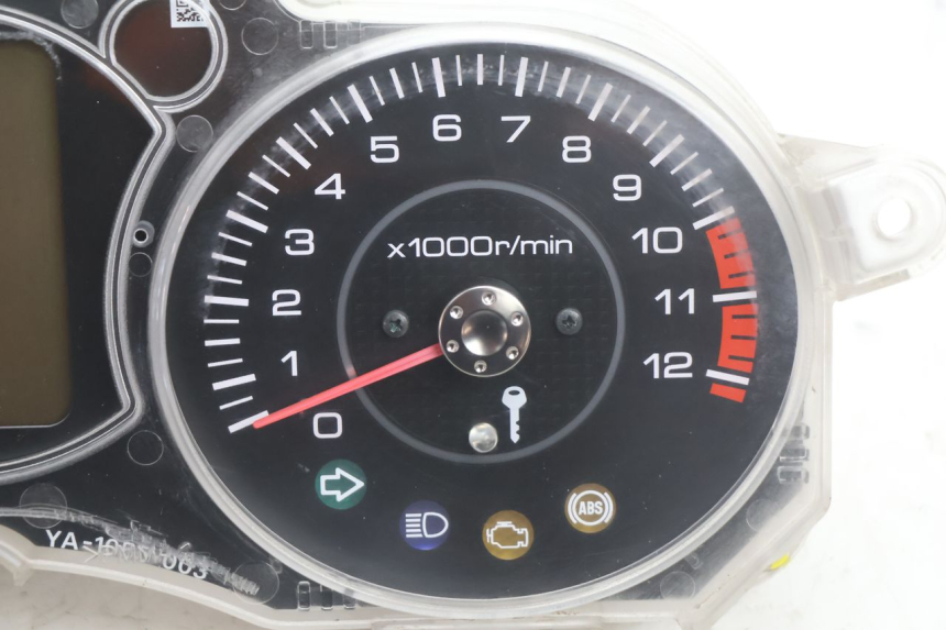 photo de CUENTA KILÓMETROS YAMAHA X-MAX XMAX 125 (2010 - 2013) - Otra perspectiva
