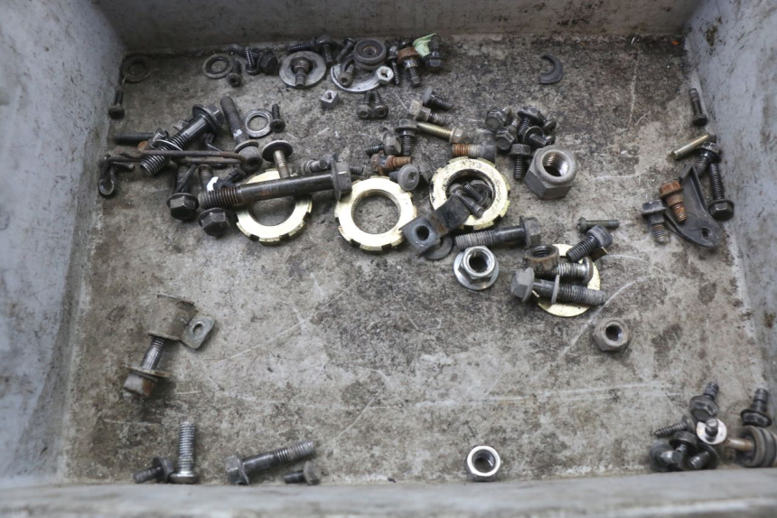 photo de CUENTA KILÓMETROS SYM X-PRO 4T 50 (2014 - 2021) - Estado de la superficie y material