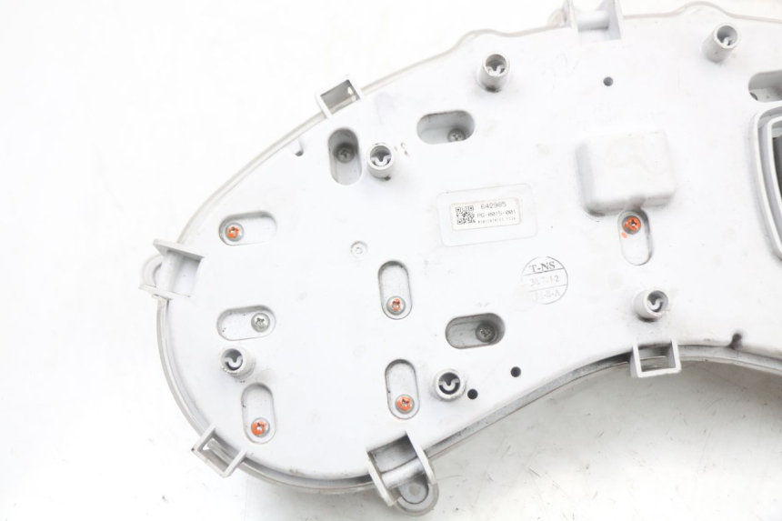 photo de CUENTA KILÓMETROS PIAGGIO X10 125 (2012 - 2017) - Otra vista del artículo