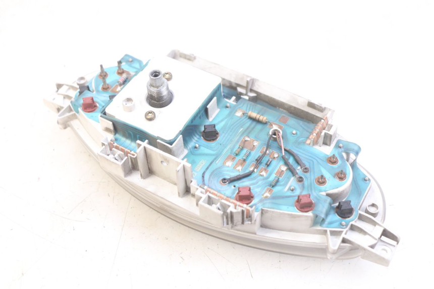 photo de CUENTA KILÓMETROS PIAGGIO X8 125 (2004 - 2007) - Zoom estado de uso