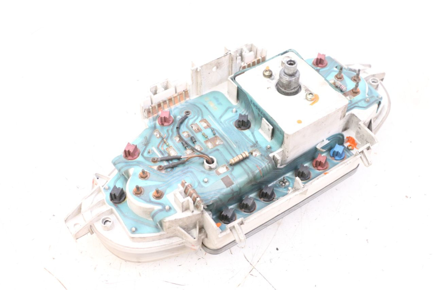 photo de CUENTA KILÓMETROS PIAGGIO X8 125 (2004 - 2007) - Detalles de los puntos de fijación