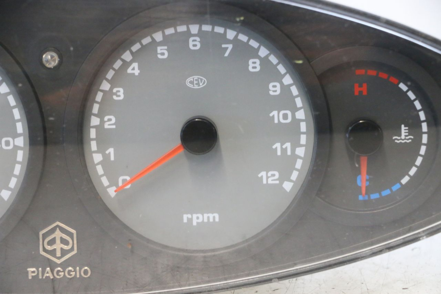 photo de VELOCIMETRO PIAGGIO X9 AMALFI 180 (2000 - 2003) - Detalle de la pieza