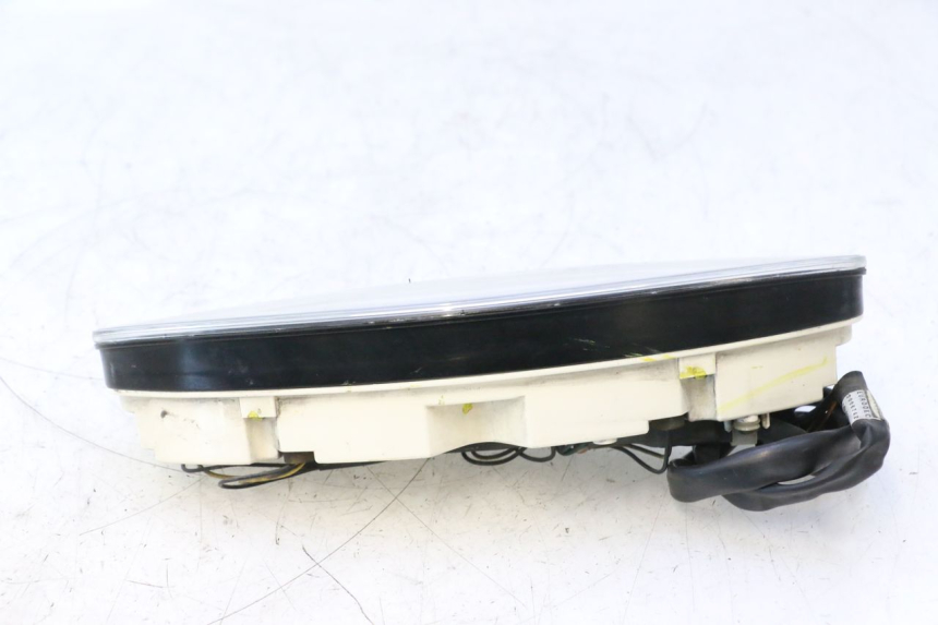 photo de VELOCIMETRO PIAGGIO X9 AMALFI 180 (2000 - 2003) - Detalles de los puntos de fijación
