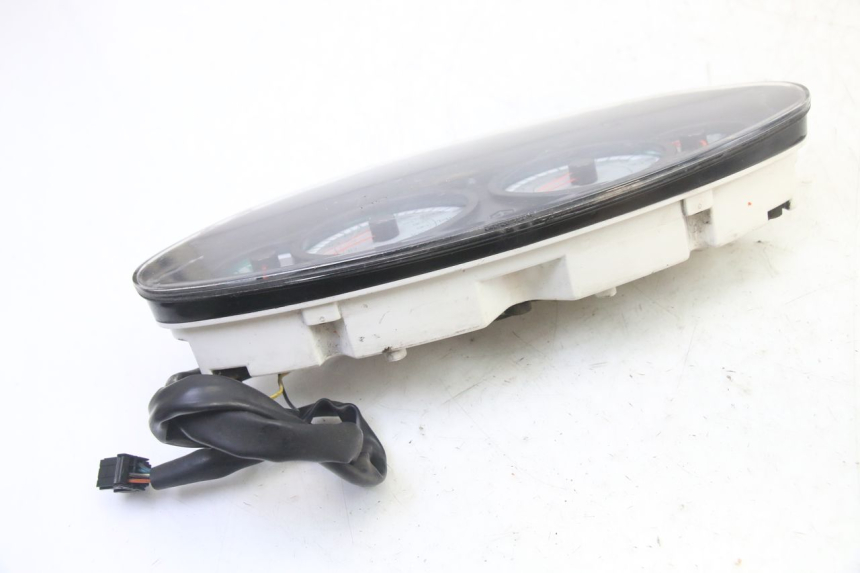 photo de VELOCIMETRO PIAGGIO X9 EVOLUTION 125 (2003 - 2007) - Estado de la superficie y material