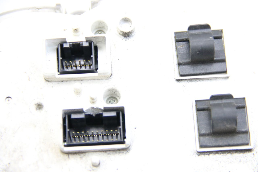 photo de CUENTA KILÓMETROS PIAGGIO XEVO - X EVO 125 (2007 - 2017) - Detalle de la pieza