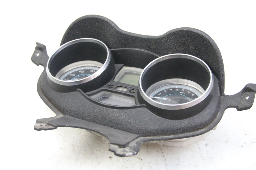 photo de CUENTA KILÓMETROS PIAGGIO XEVO - X EVO 125 (2007 - 2017) - Detalles de los puntos de fijación