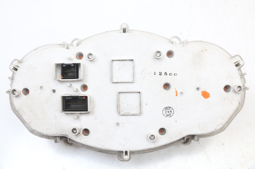 photo de CUENTA KILÓMETROS PIAGGIO XEVO - X EVO 125 (2007 - 2017) - Primer plano técnico