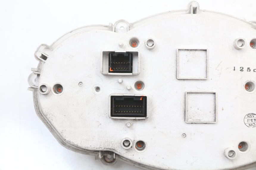 photo de CUENTA KILÓMETROS PIAGGIO XEVO - X EVO 125 (2007 - 2017) - Estado de la superficie y material