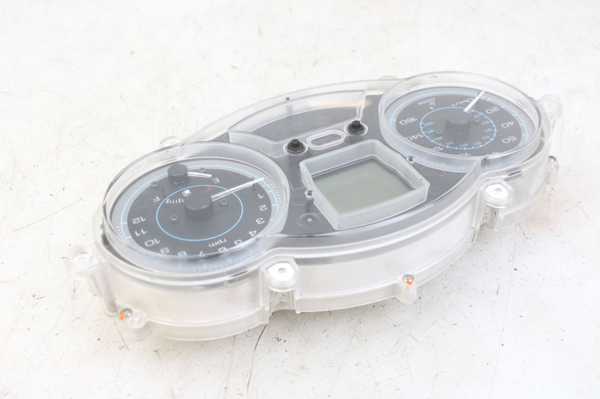 photo de CUENTA KILÓMETROS PIAGGIO XEVO - X EVO 125 (2007 - 2017) - Otra perspectiva