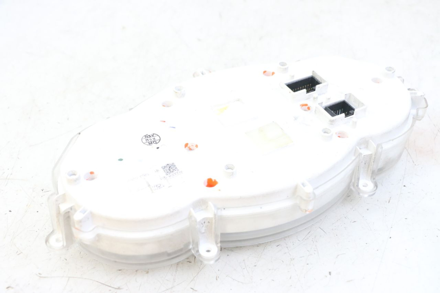 photo de CUENTA KILÓMETROS PIAGGIO XEVO - X EVO 125 (2007 - 2017) - Detalles de los puntos de fijación