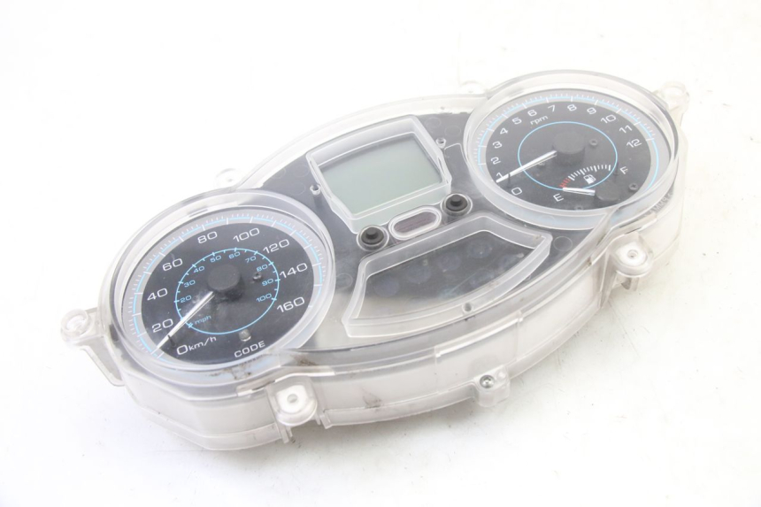 photo de CUENTA KILÓMETROS PIAGGIO XEVO - X EVO 125 (2007 - 2017) - Detalles de los puntos de fijación