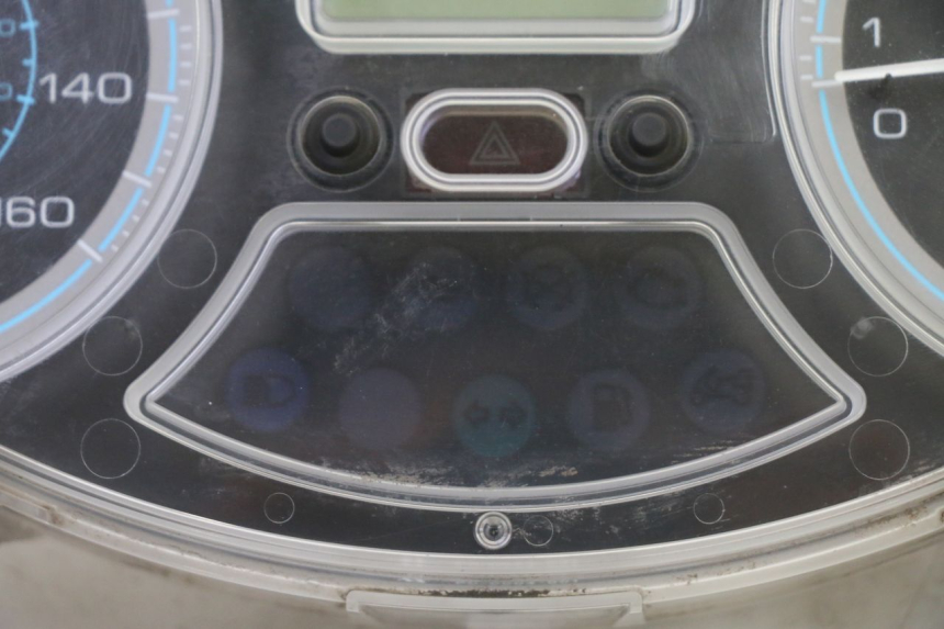 photo de CUENTA KILÓMETROS PIAGGIO XEVO - X EVO 125 (2007 - 2017) - Otra perspectiva