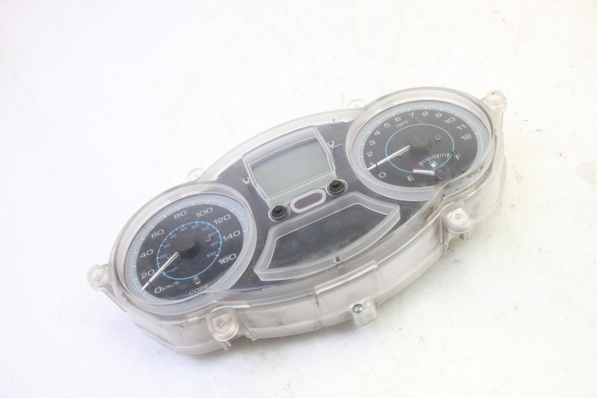 photo de CUENTA KILÓMETROS PIAGGIO XEVO - X EVO 125 (2007 - 2017) - Estado de la superficie y material