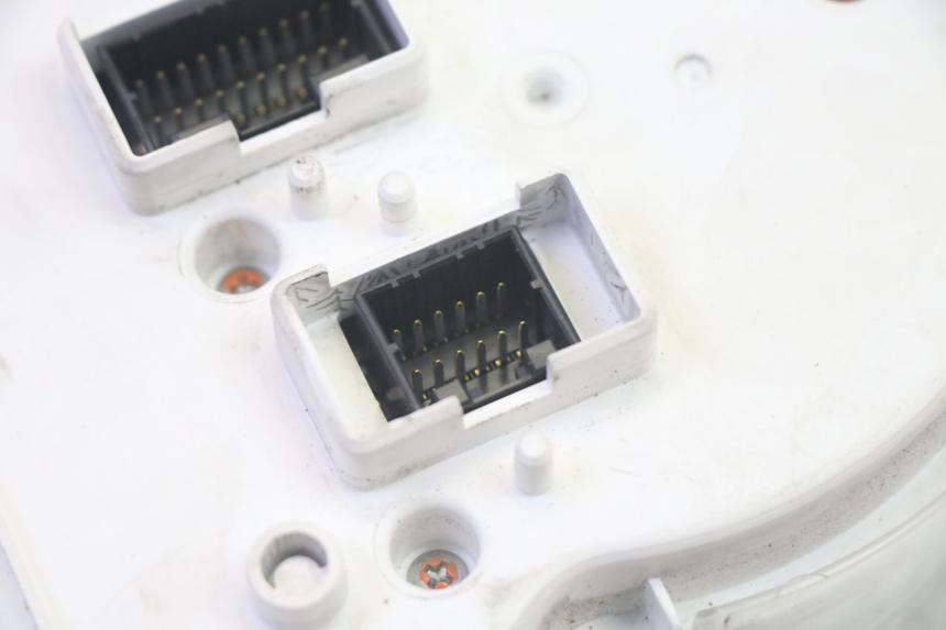 photo de CUENTA KILÓMETROS PIAGGIO XEVO - X EVO 125 (2007 - 2017) - Zoom sobre los componentes