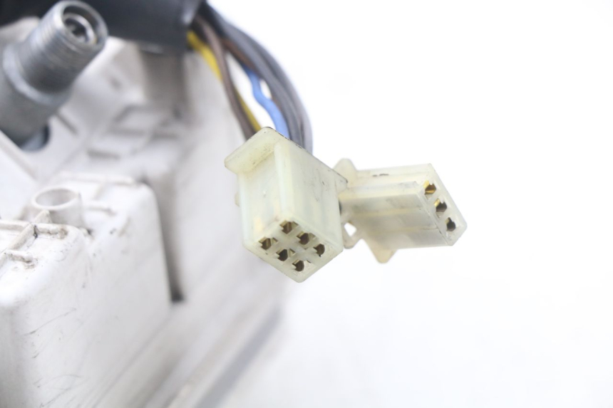 photo de VELOCIMETRO YAMAHA XJ600 XJ DIVERSION 600 (1992 - 1997) - Primer plano técnico