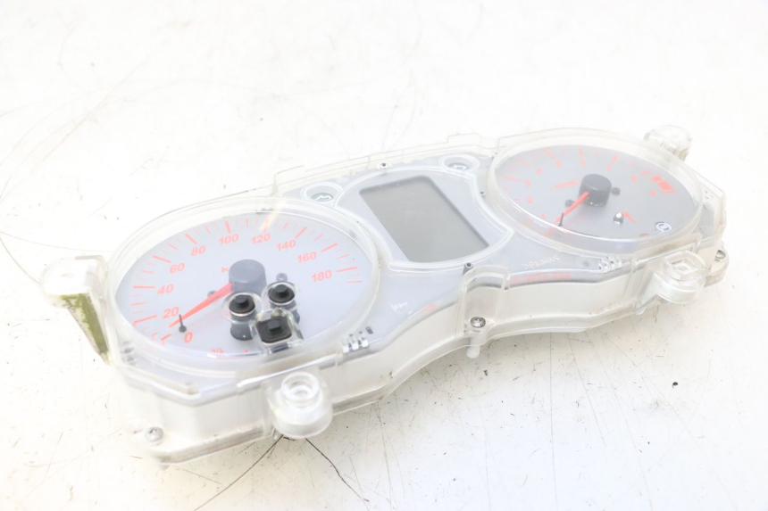 photo de VELOCIMETRO YAMAHA XP T-MAX ABS 500 (2005 - 2005) - Primer plano técnico