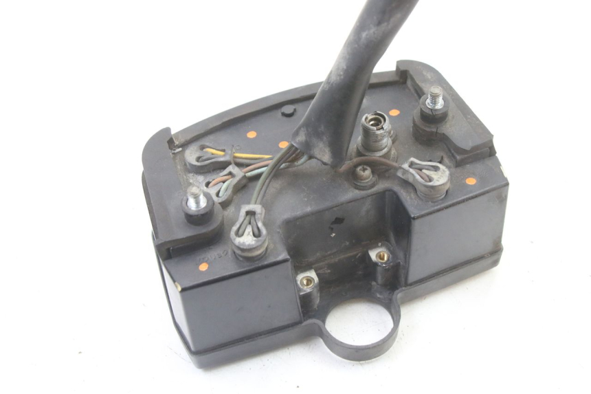 photo de CUENTA KILÓMETROS YAMAHA SR 125 (1982 - 2003) - Detalles de los puntos de fijación