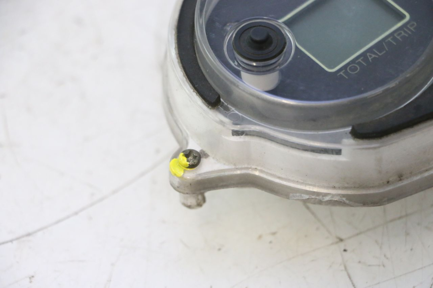 photo de CUENTA KILÓMETROS YAMAHA YP MAJESTY 125 (2002 - 2006) - Perfil de la pieza de repuesto