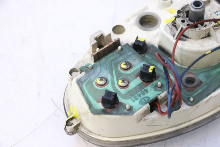 photo de VELOCIMETRO YAMAHA YP MAJESTY 125 (1998 - 2001) - Primer plano técnico