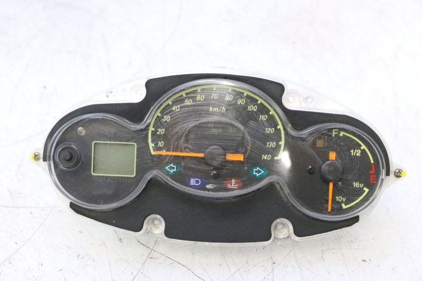 photo de CUENTA KILÓMETROS YAMAHA YP MAJESTY 125 (2002 - 2006) - Vista principal