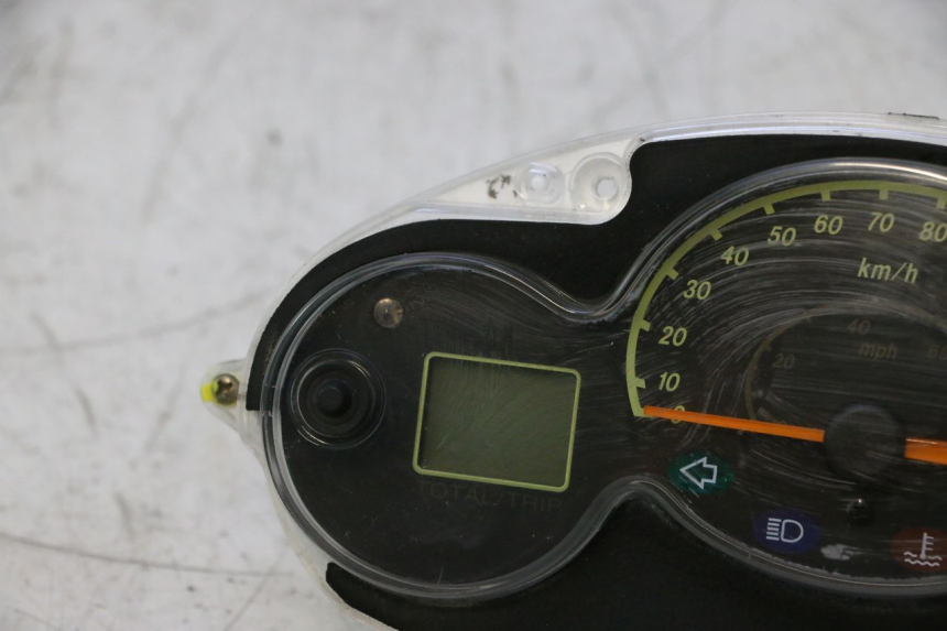 photo de CUENTA KILÓMETROS YAMAHA YP MAJESTY 125 (2002 - 2006) - Marcados y referencias originales