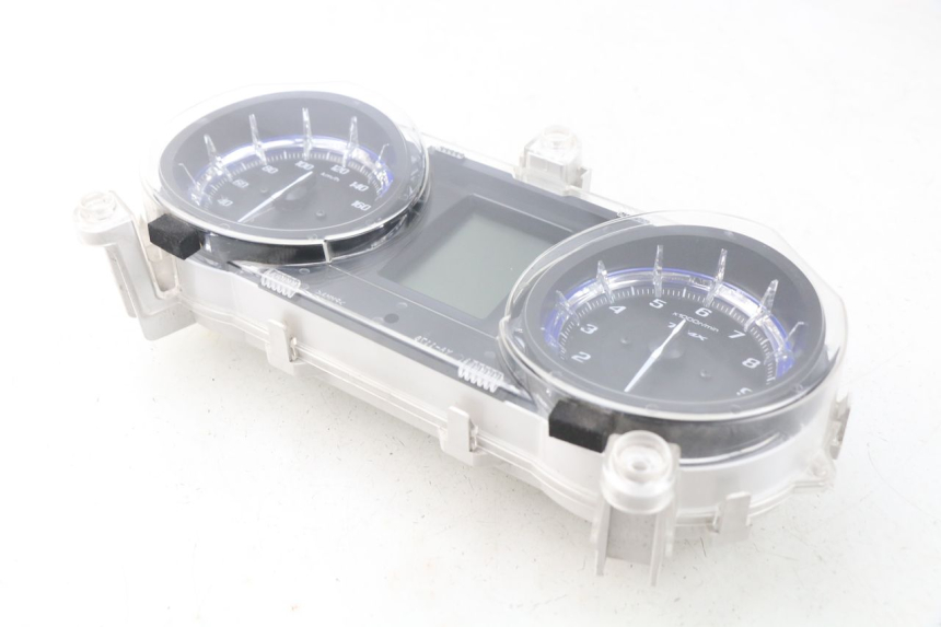 photo de VELOCIMETRO YAMAHA YP T-MAX TMAX 530 (2017 - 2020) - Primer plano técnico