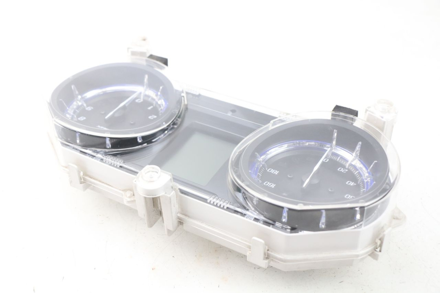 photo de VELOCIMETRO YAMAHA YP T-MAX TMAX 530 (2017 - 2020) - Detalles de los puntos de fijación