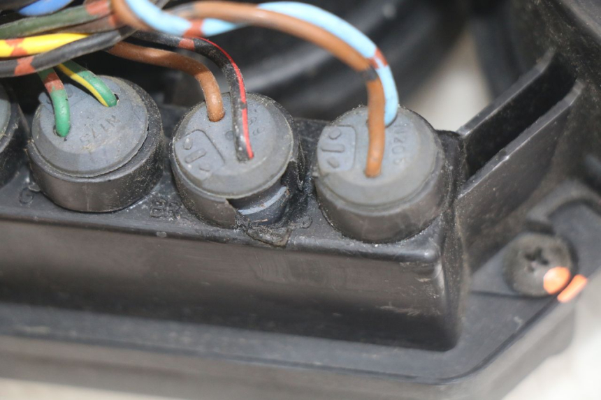 photo de CUENTA KILÓMETROS YAMAHA YZF R THUNDERCAT 600 (1996 - 2003) - Zoom estado de uso