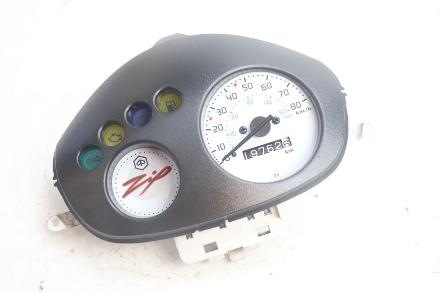 photo de VELOCIMETRO PIAGGIO ZIP IGET 4T 50 (2021 - 2023) - Vista principal