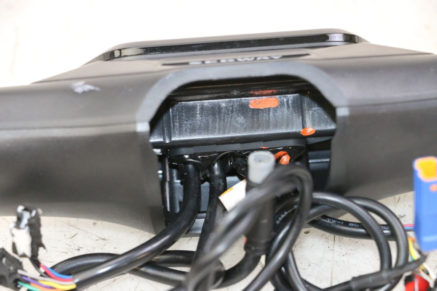 photo de VELOCIMETRO SEGWAY NINEBOT ZT3 PRO 1 - Primer plano técnico