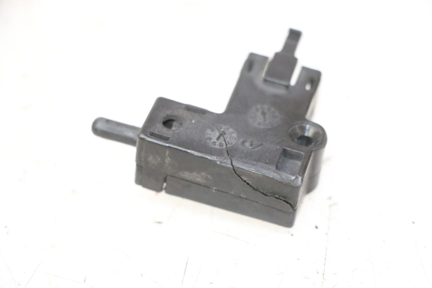 photo de INTERRUPTOR EMBRAGUE YAMAHA FZ6 N FAZER 600 (2004 - 2006) - Zoom estado de uso