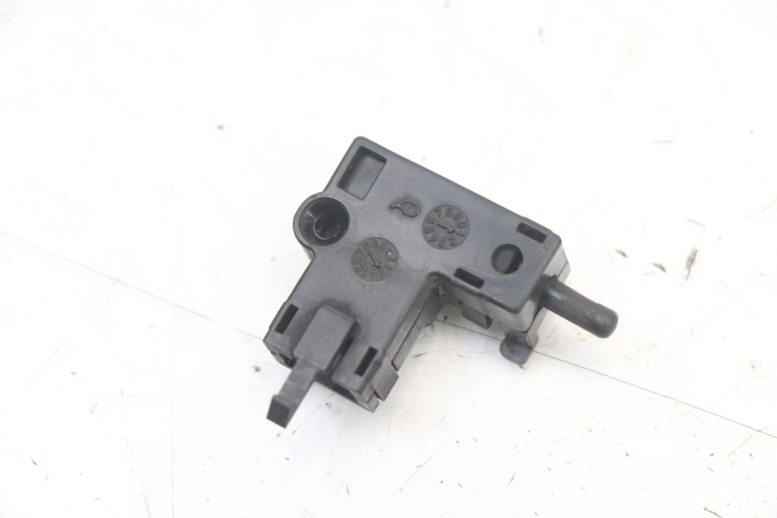photo de INTERRUPTOR EMBRAGUE SUZUKI GSR 750 (2011 - 2017) - Vista principal