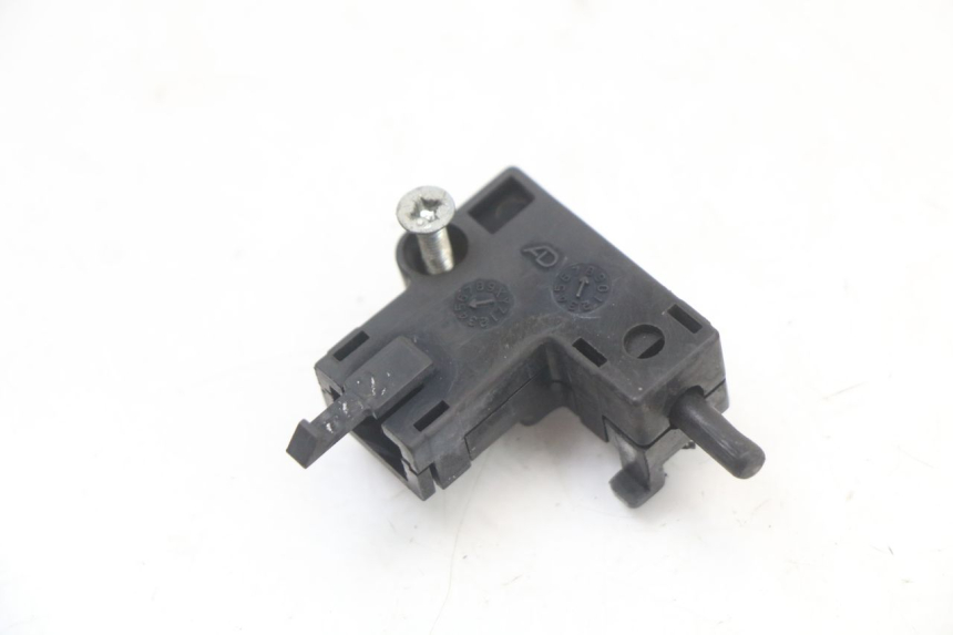photo de INTERRUPTOR EMBRAGUE SUZUKI GZ MARAUDER 125 (1998 - 2004) - Detalle de la pieza