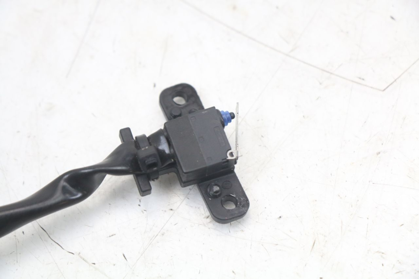 photo de INTERRUPTOR EMBRAGUE ROYAL ENFIELD CONTINENTAL GT 650 (2019 - 2024) - Zoom estado de uso