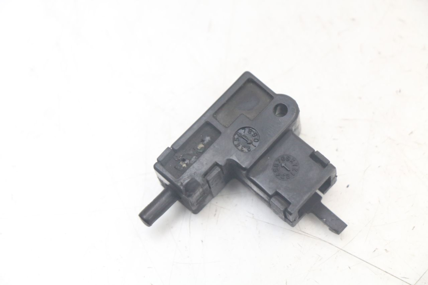photo de INTERRUPTOR EMBRAGUE YAMAHA TDM ABS 900 (2002 - 2014) - Otra perspectiva