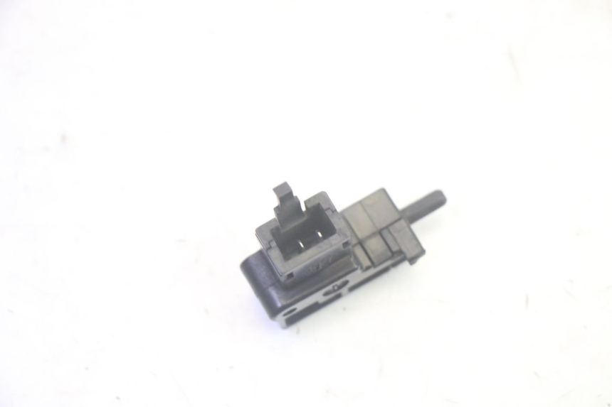 photo de INTERRUPTOR EMBRAGUE YAMAHA TDM ABS 900 (2002 - 2014) - Primer plano técnico