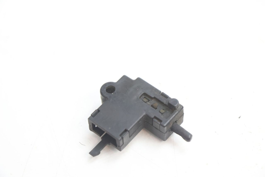 photo de INTERRUPTOR EMBRAGUE YAMAHA YZF R GENESIS 750 (1993 - 1998) - Zoom estado de uso